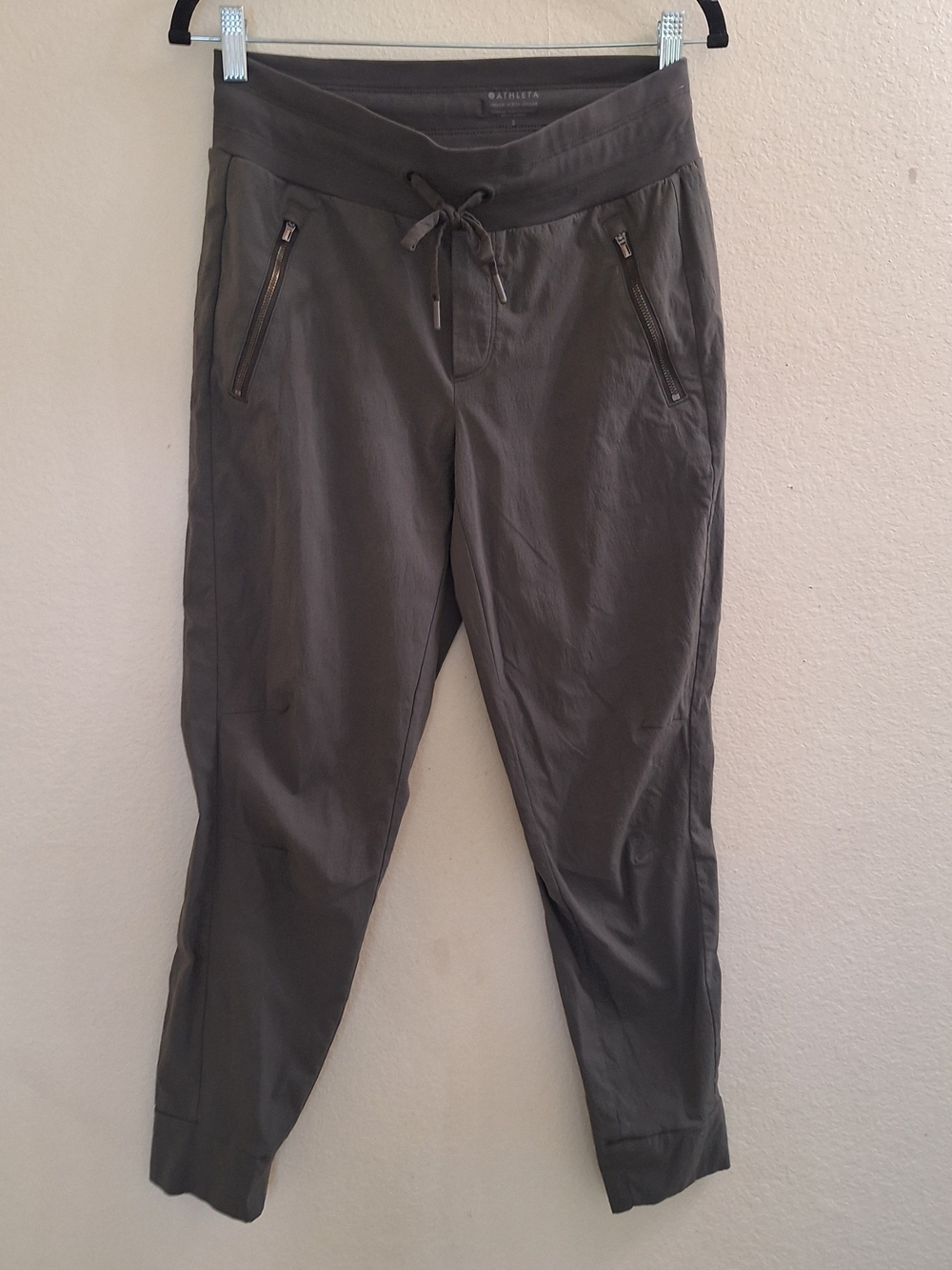 Athleta Olive Green Drawstring Trekkie Joggers with Zip Pockets, Size 2